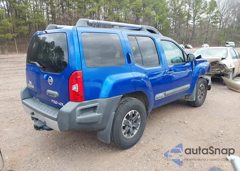 2015 Nissan Xterra Pro-4X z USA, uszkodzony, nr VIN 5N1AN0NW2FN657313